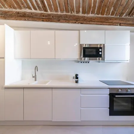 Apartment Brand New One Bedroom Heart Of