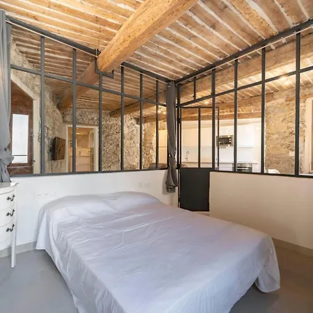 Brand New One Bedroom Heart Of Apartament